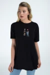 Siyah Önü Nakışlı Kısa Kol Yırtmaçlı Tshirt CO-259112913