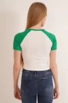 Yeşil Bisiklet Yaka Baskılı Pamuklu Crop T-Shirt CO-2523254271