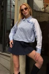 Mavi Özel Tasarım Yaka Kol Düğmeli Çizgi Garnili Crop Boy Bluz Gömlek BC241172
