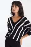 Siyah Beyaz Modern Stil V Yaka Kazak BCBSK-25700-AKD-3765