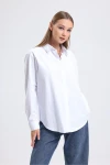 Beyaz Uzun Kollu Oversize Düğmeli Gömlek BCBSK-25700-K7568