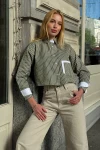 Haki Manşet Ve Cepleri Garnili Çizgili Oversize Crop Dokuma Gömlek BC231036
