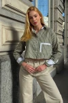Haki Manşet Ve Cepleri Garnili Çizgili Oversize Crop Dokuma Gömlek BC231036