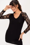 Siyah Kolları Dantelli Kayık Yaka Bluz BCBSK-25700-T4006-1840