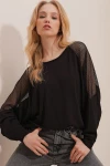 Siyah Yumuşak Dokulu Oversize Günlük Bluz BCBSK-25700-K7426