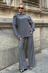 Antrasit Düşük Yaka Rahat Kesim Yumuşak Dokulu Bluz Ve Pantolon Alt Üst Takım