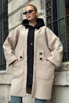 Bej Kapüşonlu Bol Kesim Geniş Cepli Buklet Mont Ceket BCVL-25V603