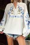 Beyaz Hakim Yaka Etnik Nakışlı Dokuma Bluz BCHESQ-251059