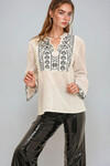 Beyaz Hakim Yaka Roba Nakışlı Dokuma Bluz BCHESQ-251030