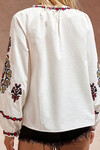 Beyaz Yırtmaç Yaka Balon Kol Nakışlı Dokuma Bluz BCHESQ-251049