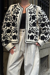 Ekru Çiçek Nakışlı İçi Astarlı Ceket BCHESQ-251153