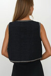 Siyah Nakış Detaylı Astarlı Dokulu Crop Yelek BCHESQ-251145