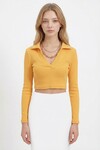 Hardal Polo Yaka Fitilli Yumuşak Dokulu Crop Bluz