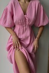 Pembe V Yaka Beli Lastikli Kısa Kol Müslin Kumaş Elbise